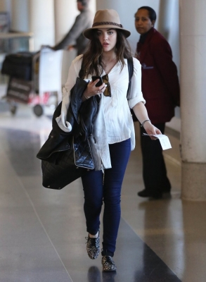 AtLaxAirport2013-01.jpg