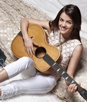 Cosmopolitan2011-04.jpg