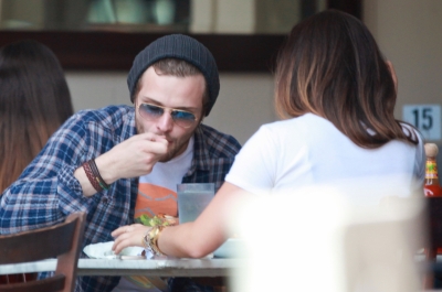 Lucy_and_Joel_Crouse_in_Los_Angeles_09-05-2014_13.jpg