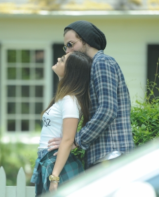 Lucy_and_Joel_Crouse_in_Los_Angeles_09-05-2014_20.jpg