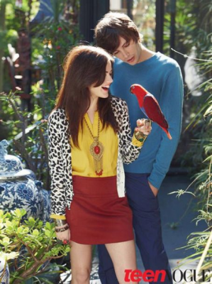 TeenVogue2011-06.png