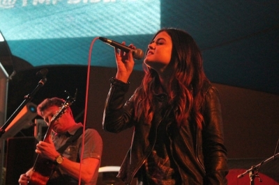 1025knix040214-012.jpg