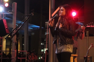 1025knix040214-013.jpg