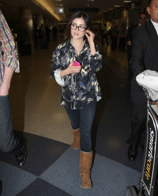 ArrivesOnLAX2012-04.jpg