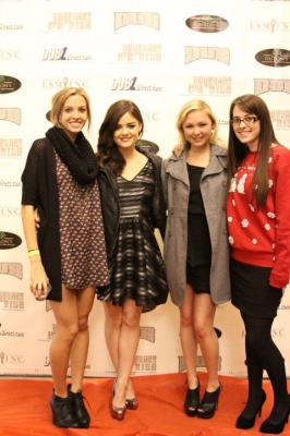ArtShowBenefit2011-005.jpg