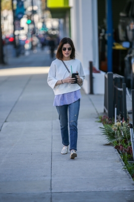 HQ
