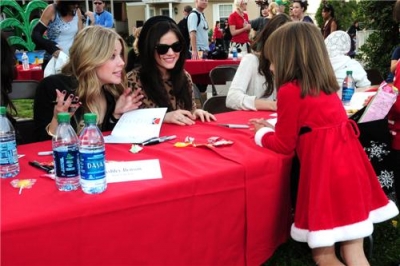 CampRonaldMcDonaldChristmasCarnival2010-004.jpg