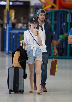 HQ
