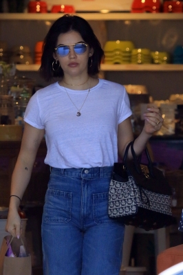 HQ
