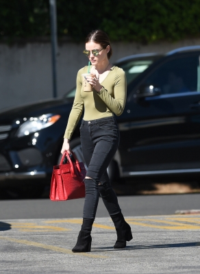 HQ
