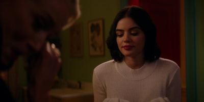 Katy_Keene_S01E10_Chapter_Ten_Gloria_1080p_AMZN_WEB-DL_DDP5_1_H_264-KiNGS_0973.jpg
