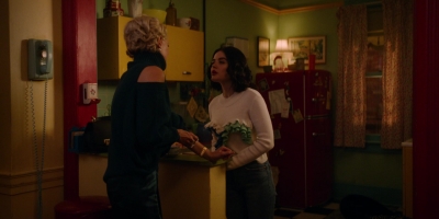 Katy_Keene_S01E10_Chapter_Ten_Gloria_1080p_AMZN_WEB-DL_DDP5_1_H_264-KiNGS_0978.jpg