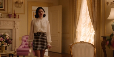 Katy_Keene_S01E10_Chapter_Ten_Gloria_1080p_AMZN_WEB-DL_DDP5_1_H_264-KiNGS_1035.jpg