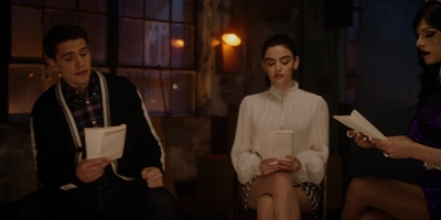 Katy_Keene_S01E10_Chapter_Ten_Gloria_1080p_AMZN_WEB-DL_DDP5_1_H_264-KiNGS_1343.jpg