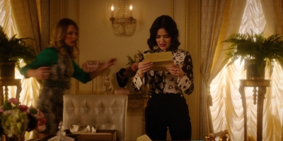 Katy_Keene_S01E10_Chapter_Ten_Gloria_1080p_AMZN_WEB-DL_DDP5_1_H_264-KiNGS_2004.jpg