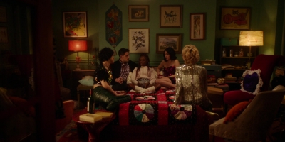 Katy_Keene_S01E10_Chapter_Ten_Gloria_1080p_AMZN_WEB-DL_DDP5_1_H_264-KiNGS_2335.jpg
