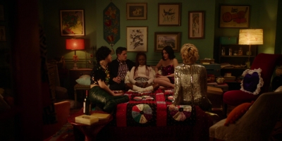 Katy_Keene_S01E10_Chapter_Ten_Gloria_1080p_AMZN_WEB-DL_DDP5_1_H_264-KiNGS_2336.jpg