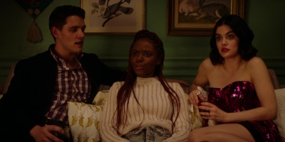 Katy_Keene_S01E10_Chapter_Ten_Gloria_1080p_AMZN_WEB-DL_DDP5_1_H_264-KiNGS_2354.jpg