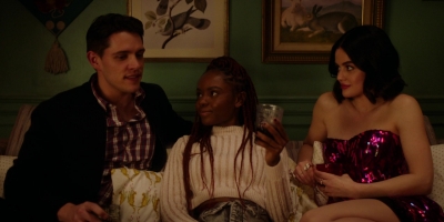 Katy_Keene_S01E10_Chapter_Ten_Gloria_1080p_AMZN_WEB-DL_DDP5_1_H_264-KiNGS_2369.jpg
