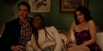 Katy_Keene_S01E10_Chapter_Ten_Gloria_1080p_AMZN_WEB-DL_DDP5_1_H_264-KiNGS_2376.jpg