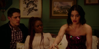 Katy_Keene_S01E10_Chapter_Ten_Gloria_1080p_AMZN_WEB-DL_DDP5_1_H_264-KiNGS_2418.jpg