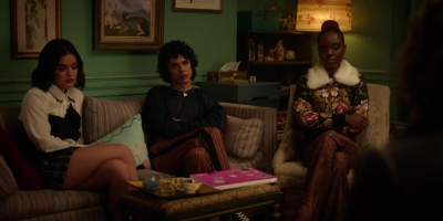 Katy_Keene_S01E12_Chapter_Twelve_Chain_of_Fools_1080p_AMZN_WEB-DL_DDP5_1_H_264-KiNGS_1392.jpg