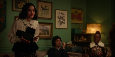 Katy_Keene_S01E12_Chapter_Twelve_Chain_of_Fools_1080p_AMZN_WEB-DL_DDP5_1_H_264-KiNGS_1422.jpg