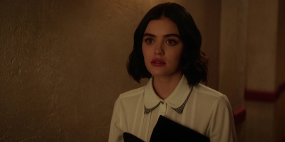 Katy_Keene_S01E12_Chapter_Twelve_Chain_of_Fools_1080p_AMZN_WEB-DL_DDP5_1_H_264-KiNGS_1522.jpg