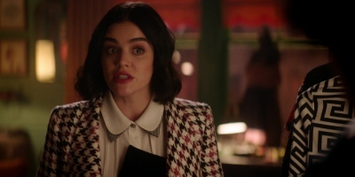 Katy_Keene_S01E12_Chapter_Twelve_Chain_of_Fools_1080p_AMZN_WEB-DL_DDP5_1_H_264-KiNGS_1664.jpg