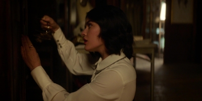Katy_Keene_S01E12_Chapter_Twelve_Chain_of_Fools_1080p_AMZN_WEB-DL_DDP5_1_H_264-KiNGS_1840.jpg