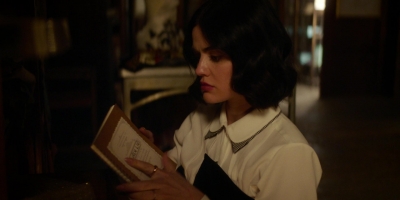 Katy_Keene_S01E12_Chapter_Twelve_Chain_of_Fools_1080p_AMZN_WEB-DL_DDP5_1_H_264-KiNGS_1859.jpg