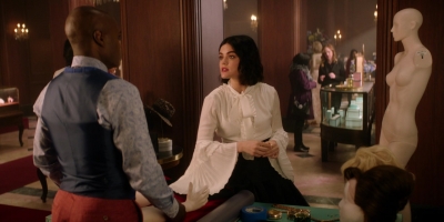 Katy_Keene_S01E13_Chapter_Thirteen_Come_Together_1080p_AMZN_WEB-DL_DDP5_1_H_264-KiNGS_0082.jpg
