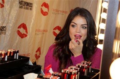 KissesForTheTroops2011-12.jpg