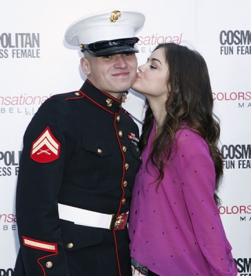 KissesForTheTroops2011-16.jpg