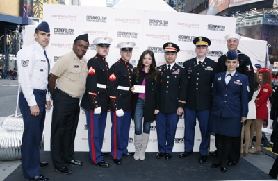 KissesForTheTroops2011-55.jpg