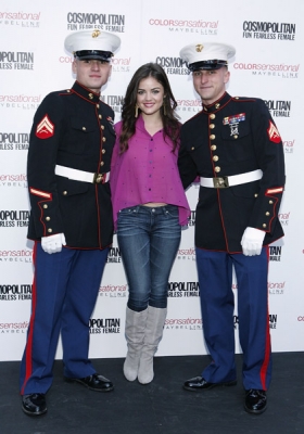 KissesForTheTroops2011-58.jpg