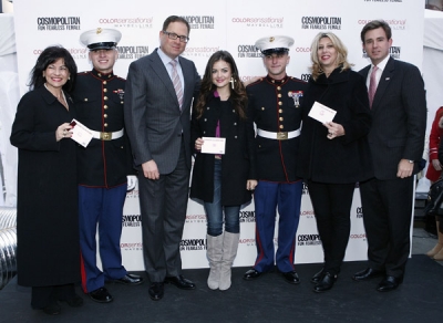 KissesForTheTroops2011-62.jpg