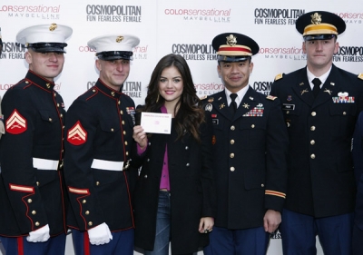 KissesForTheTroops2011-63.jpg