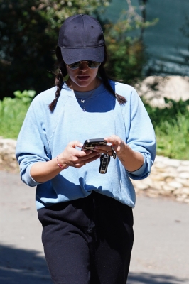 LHBR005~77.jpg