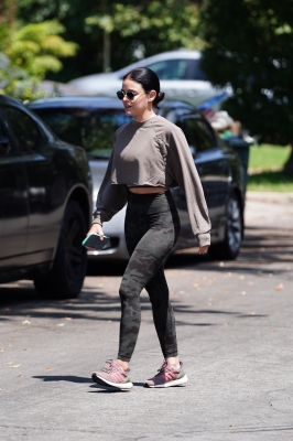 LHStudioCity0408-019.jpg