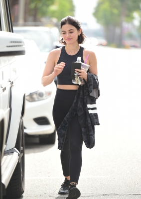 HQ
