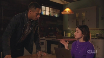 Life_Sentence_S01E09_WEB_x264-TBS5Beztv5D_1326.jpg