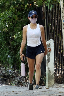Lucy020720-009~0.jpg