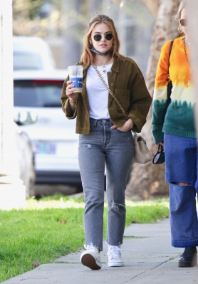 Lucy260321-34.jpg