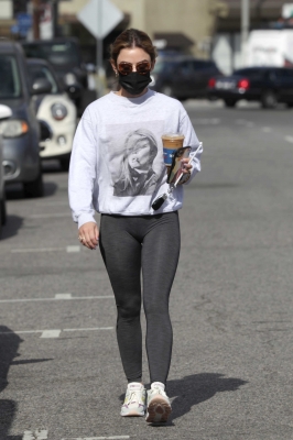 LucyH030321-013.jpg