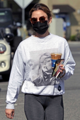 LucyH030321-015.jpg