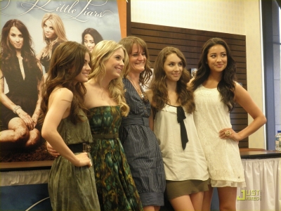 PLLBookSigning2010-005.jpg