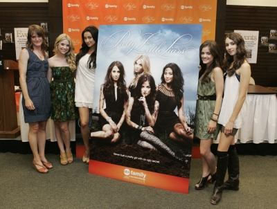 PLLBookSigning2010-020.jpg