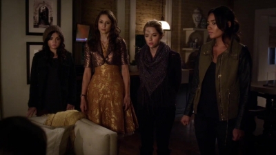 PLL_S04E01_720p_JACK_Up_DownloadSeriesHere_0188.jpg
