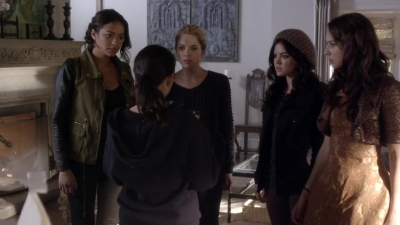 PLL_S04E01_720p_JACK_Up_DownloadSeriesHere_0300.jpg